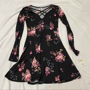 Form sitting A line Dress